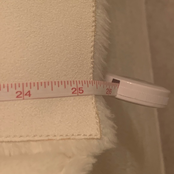 White House/Black Market - Picture 7 of 8